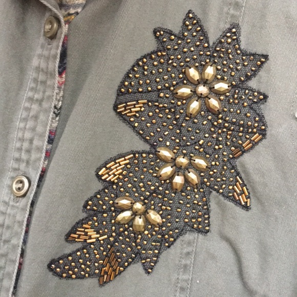 BKE gimmicks beaded lace back utility boho vest - Picture 5 of 10